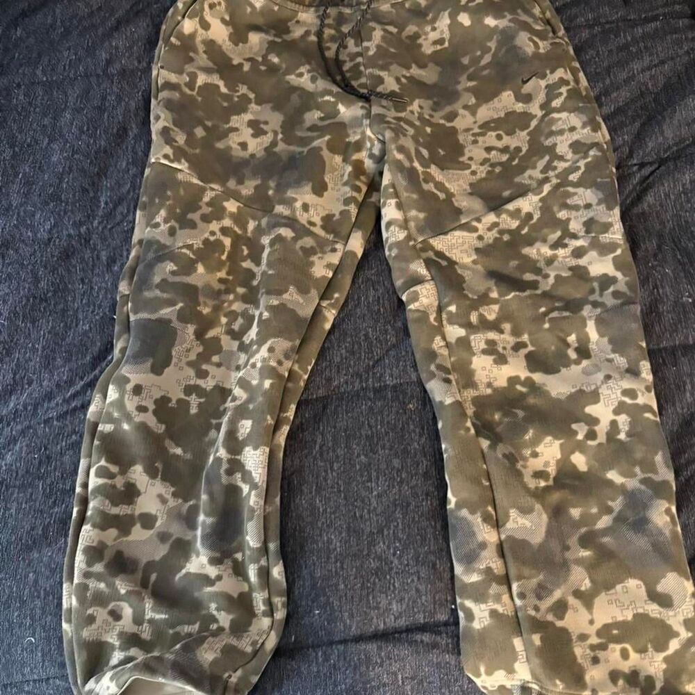 Under-armour Men's Khaki and Green Joggers-tracksuits